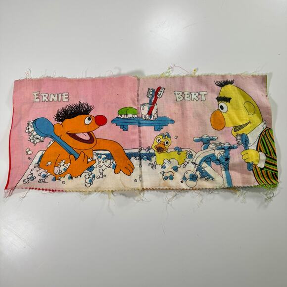 3/$20 VTG 1979 Your Friends From Sesame Street Random House Cloth Picture Book - Picture 4 of 9